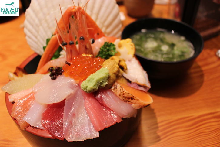 山さん寿司海鮮丼