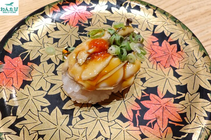 すし辰の広島県産蒸し牡蠣の握り一貫