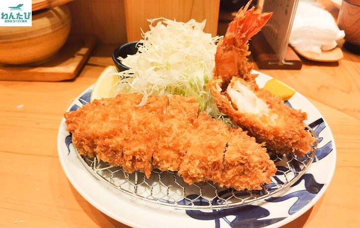ロースかつと海老フライ定食