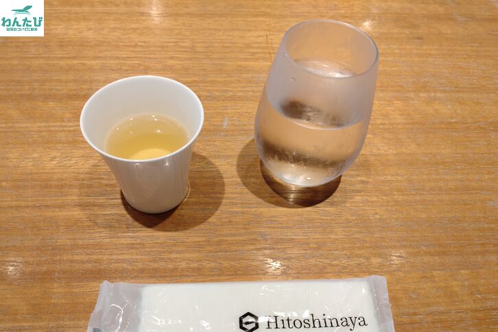 Hitoshinayaのお冷と出汁