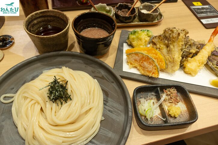 水香苑天ざるうどん二色だれ