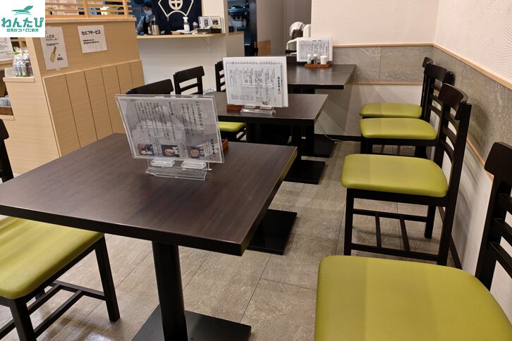 田丸屋本店のカフェスペース