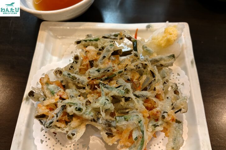 ひょうたんやの桜えびかき揚げ